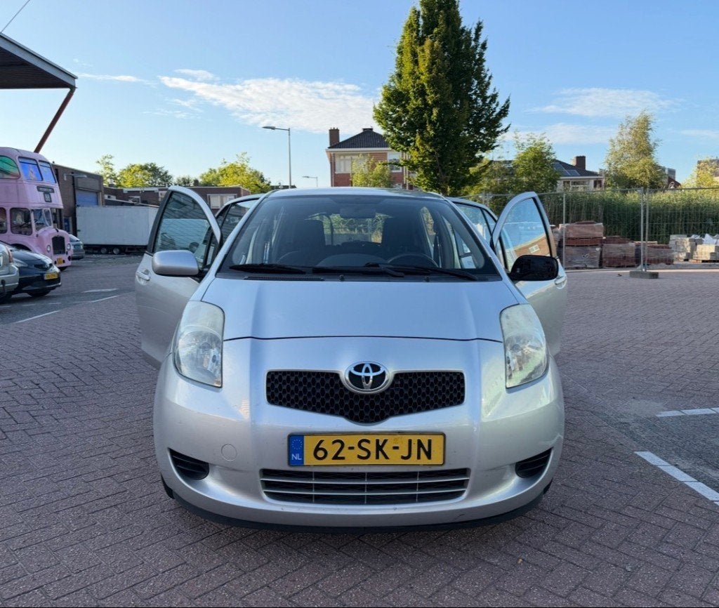 Toyota Yaris 1.3 16V (2006), Auto's, Voorwielaandrijving, 40 €/maand, 4 cilinders, 995 kg