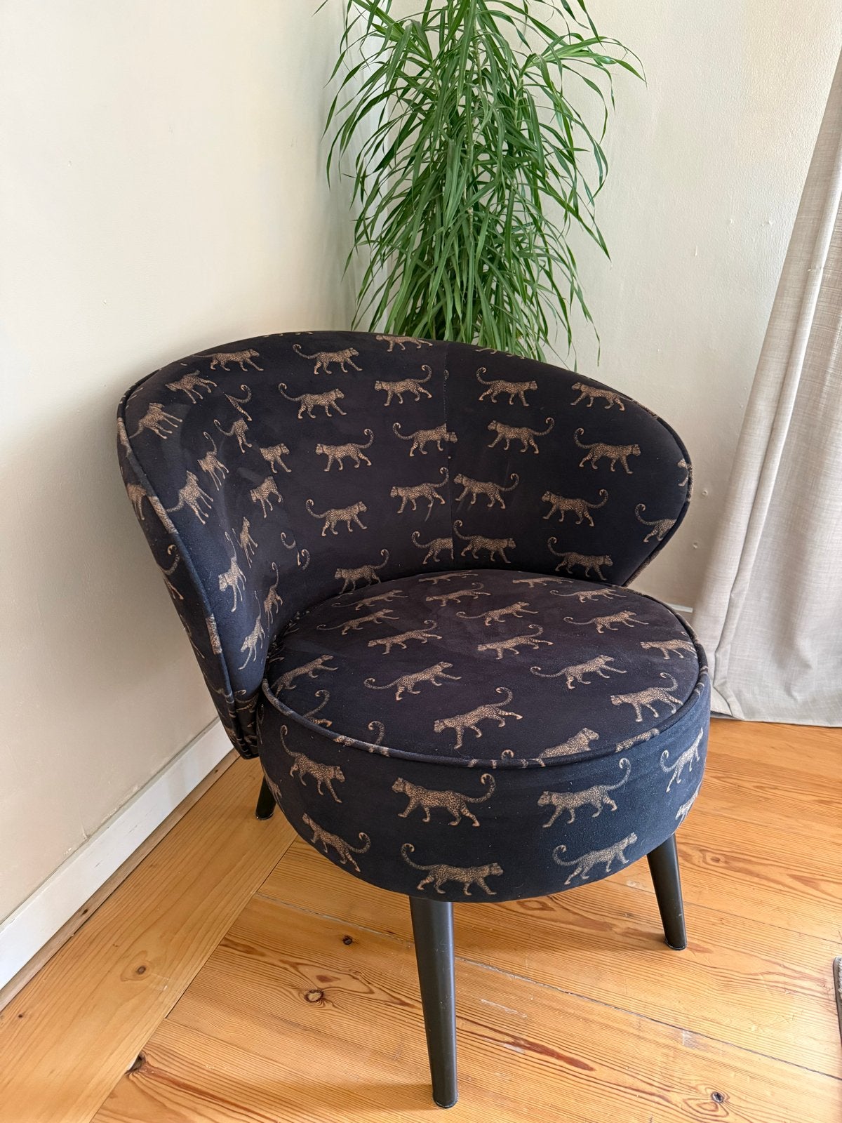 Fauteuil met luipaardprint, Huis en Inrichting, Stoelen, Ophalen, Overige kleuren, Zo goed als nieuw, Eén