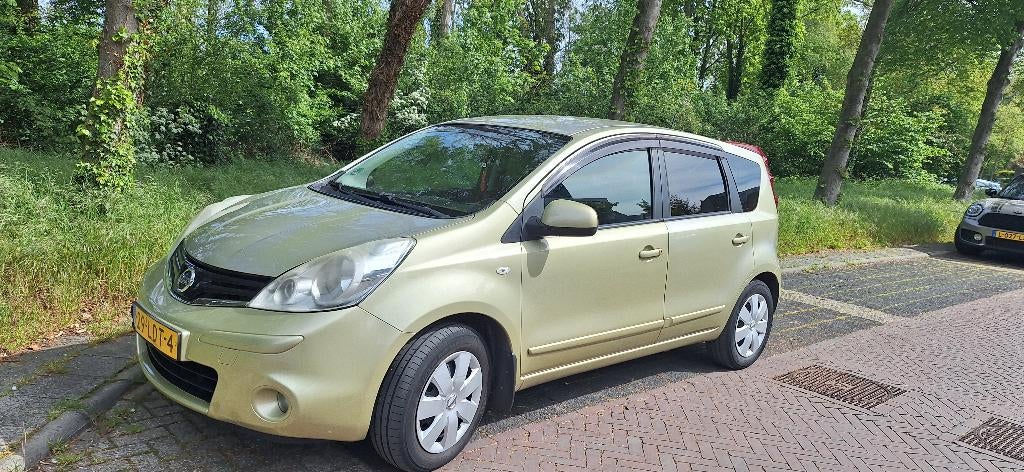 Nissan Note 1.4 16V 2010 Ruime en zuinige auto!, Auto's, Stof, Zwart, 4 cilinders, 49 €/maand