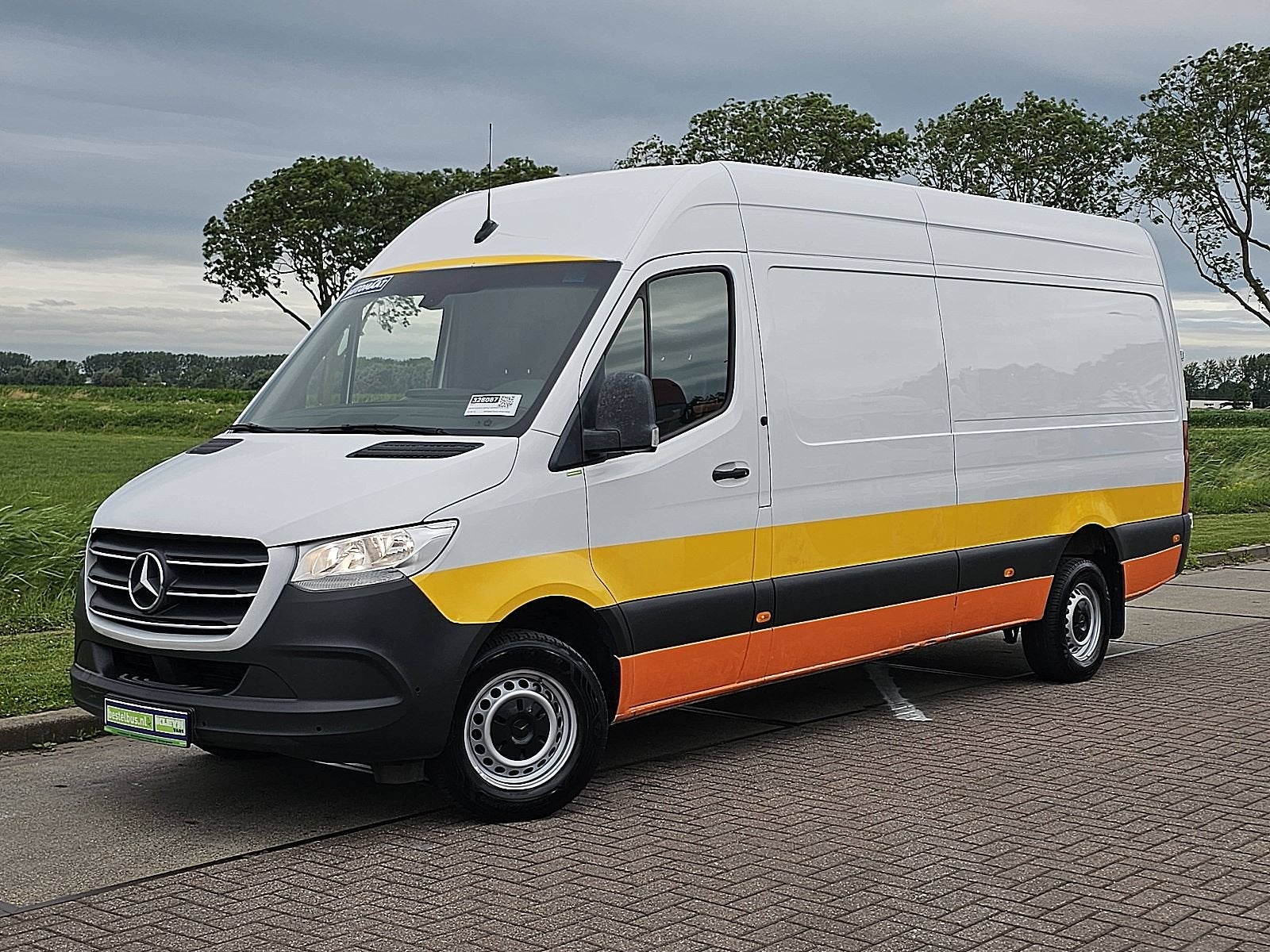 MERCEDES-BENZ SPRINTER 316 l3h2 mbux10 + navi!, Auto's, Bestelauto's, Gebruikt, Euro 6, 4 cilinders, 2000 kg