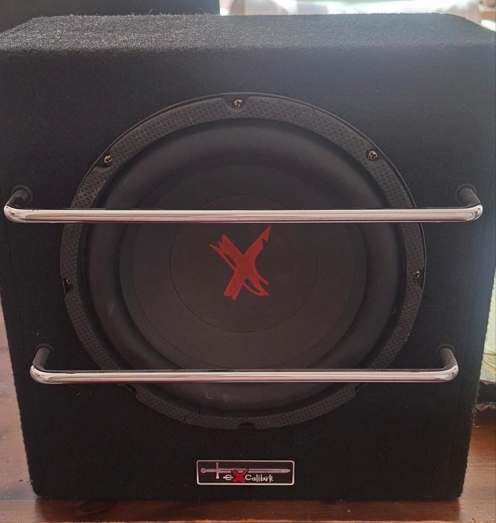 Caliber subwoofer voor auto - Krachtige Subwoofer, Auto diversen, Ophalen, Zo goed als nieuw