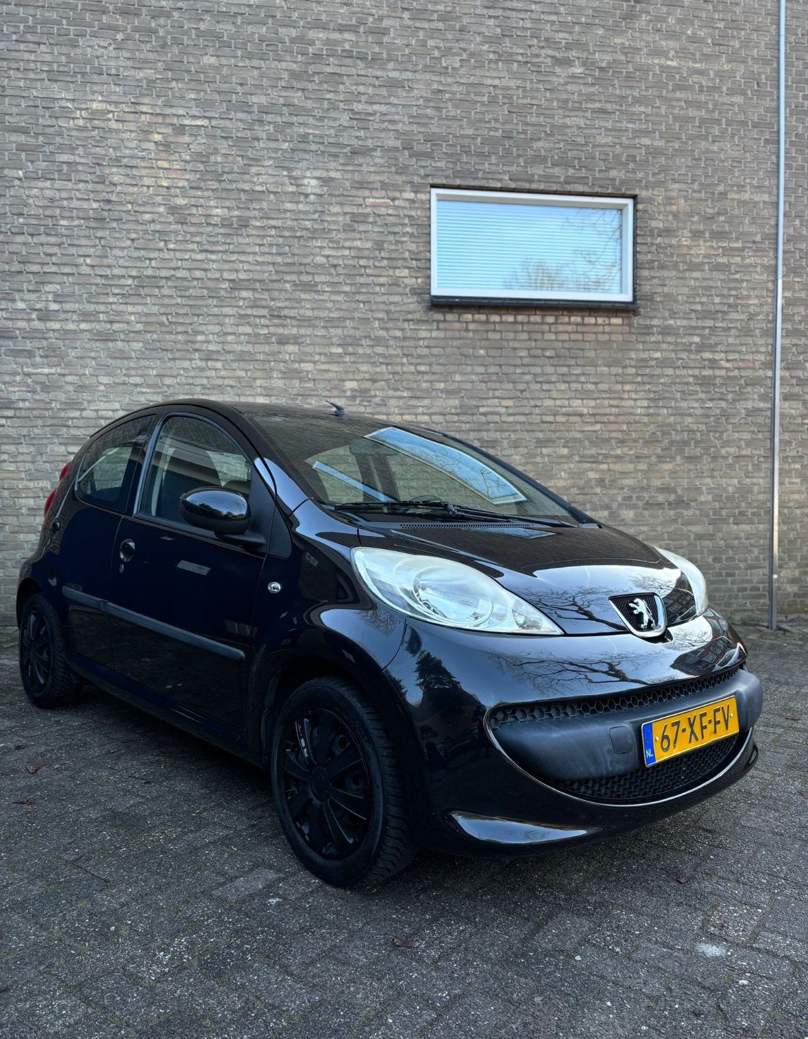 Peugeot 107 1.0 12V 5DR 2007 Zwart, Auto's, Peugeot, Voorwielaandrijving, Zwart, 4 stoelen, Origineel Nederlands