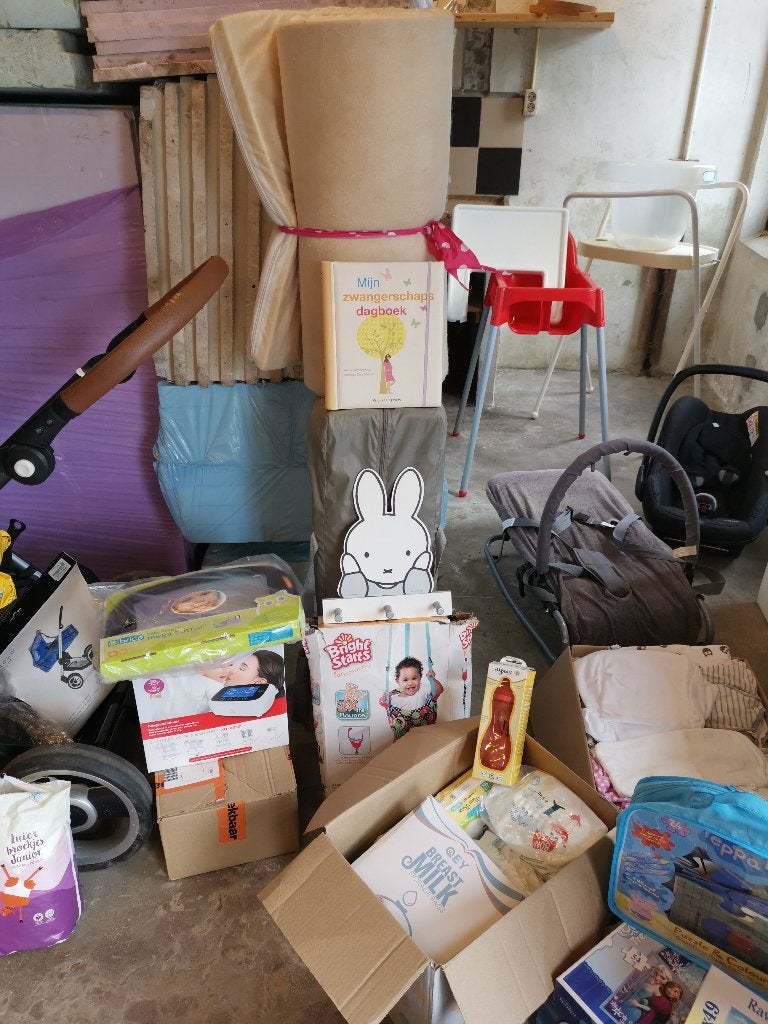 Foto 4 van Opslag uitverkoop, Diverse spullen te koop.