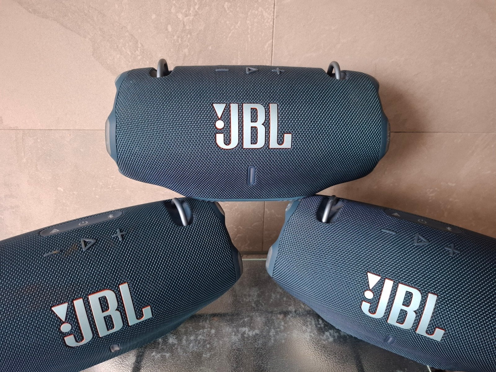 3x blauw jbl xtreme 4 (100% origineel!)

als nieuw
geen enke, Ophalen, JBL, Overige typen, Zo goed als nieuw