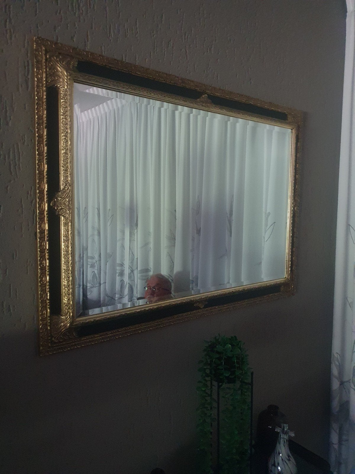 Grote spiegel met gouden lijst   107x 77cm, Gebruikt, 100 tot 150 cm, Ophalen of Verzenden, 100 tot 125 cm