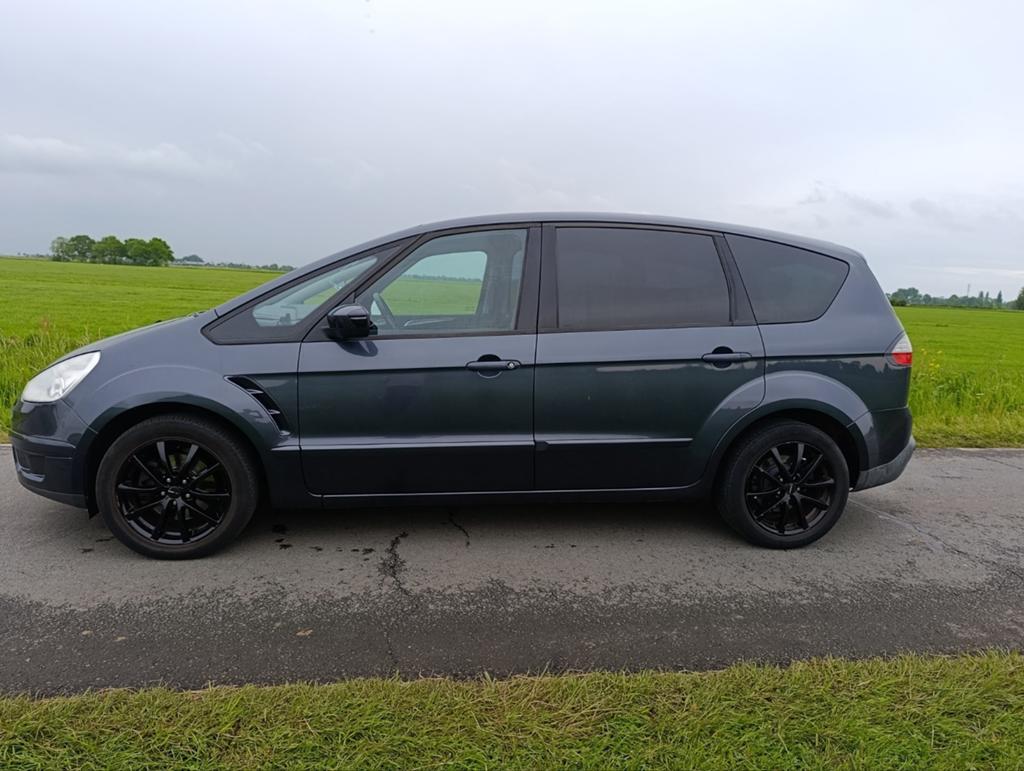 Ford S-Max 2.0 16V 107KW 2007 Grijs nieuwe apk!, Auto's, Voorwielaandrijving, 145 pk, Automatische klimaatregeling, 4 cilinders