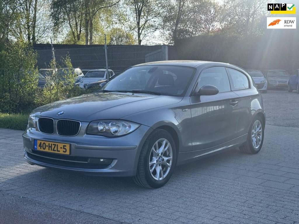 BMW 1-serie 116i Business Line Airco Cruise Parkeersensor, Auto's, BMW, 1-Serie, Achterwielaandrijving, Gebruikt, 4 cilinders