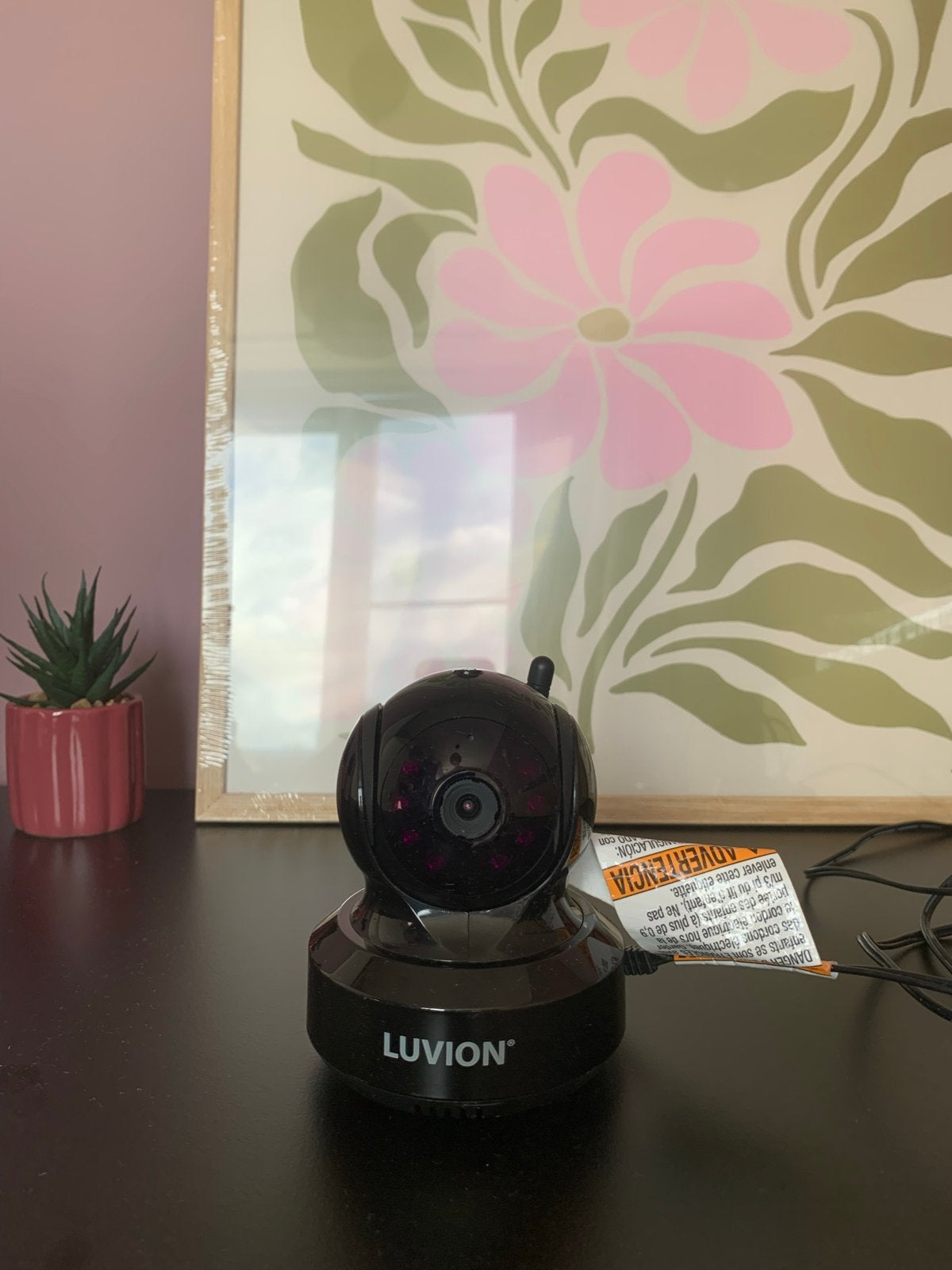 Luvion babyfoon met camera - Zo goed als nieuw, Kinderen en Baby's, Ophalen of Verzenden, Zo goed als nieuw, 250 meter of meer