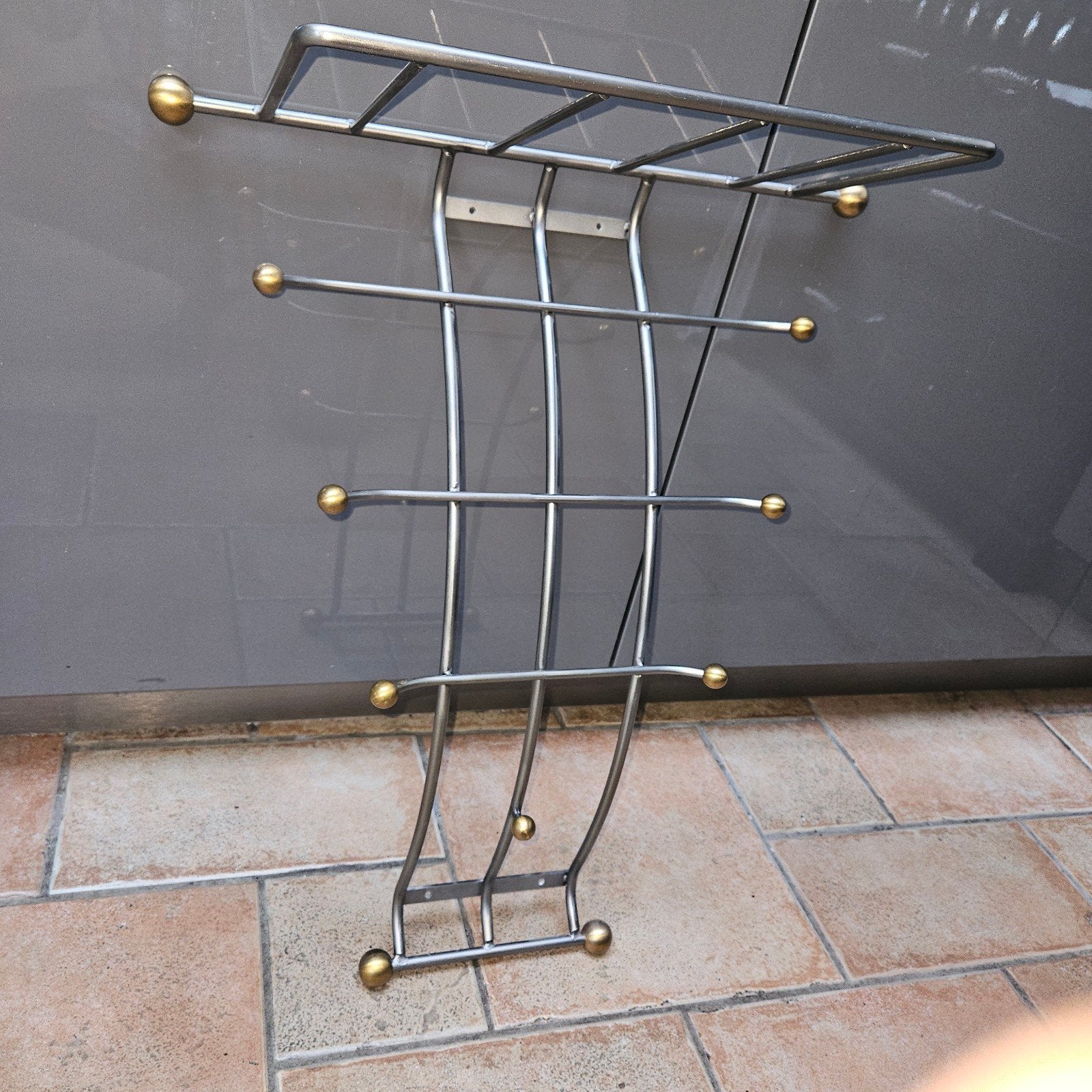 Metalen wandkapstok met hoedenplank en messing details, Ophalen, Metaal, Wandkapstok, Minder dan 100 cm