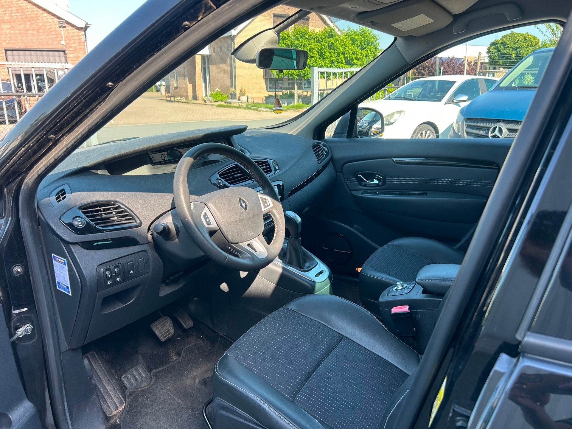 Renault Scénic 2.0 Bose | AUTOMAAT | NAVI | CRUISE |, Euro 5, Gebruikt, 4 cilinders, Leder en Stof