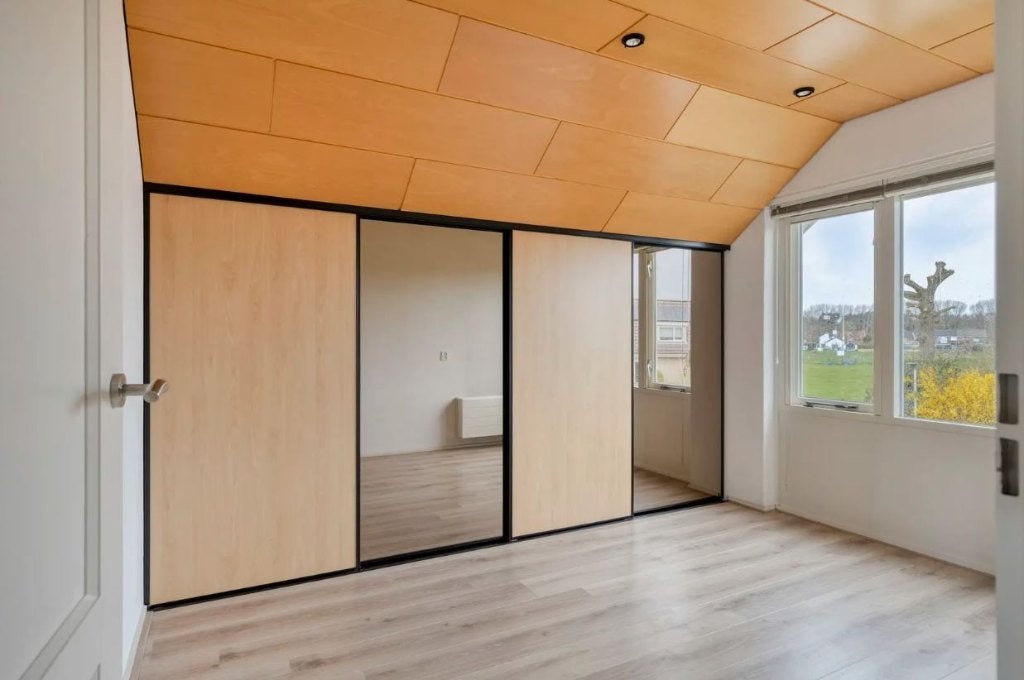 kast schuifdeuren wand. loftdeurkast, Huis en Inrichting, Kasten | Kledingkasten, Ophalen, Eikenhout, Zo goed als nieuw, 200 cm of meer