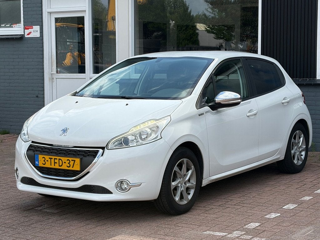 Peugeot 208 1.2 VTi Urban Soul / Airco / Cruise / Lage KMSTA, Auto's, Voorwielaandrijving, Euro 5, Parkeersensor, Gebruikt