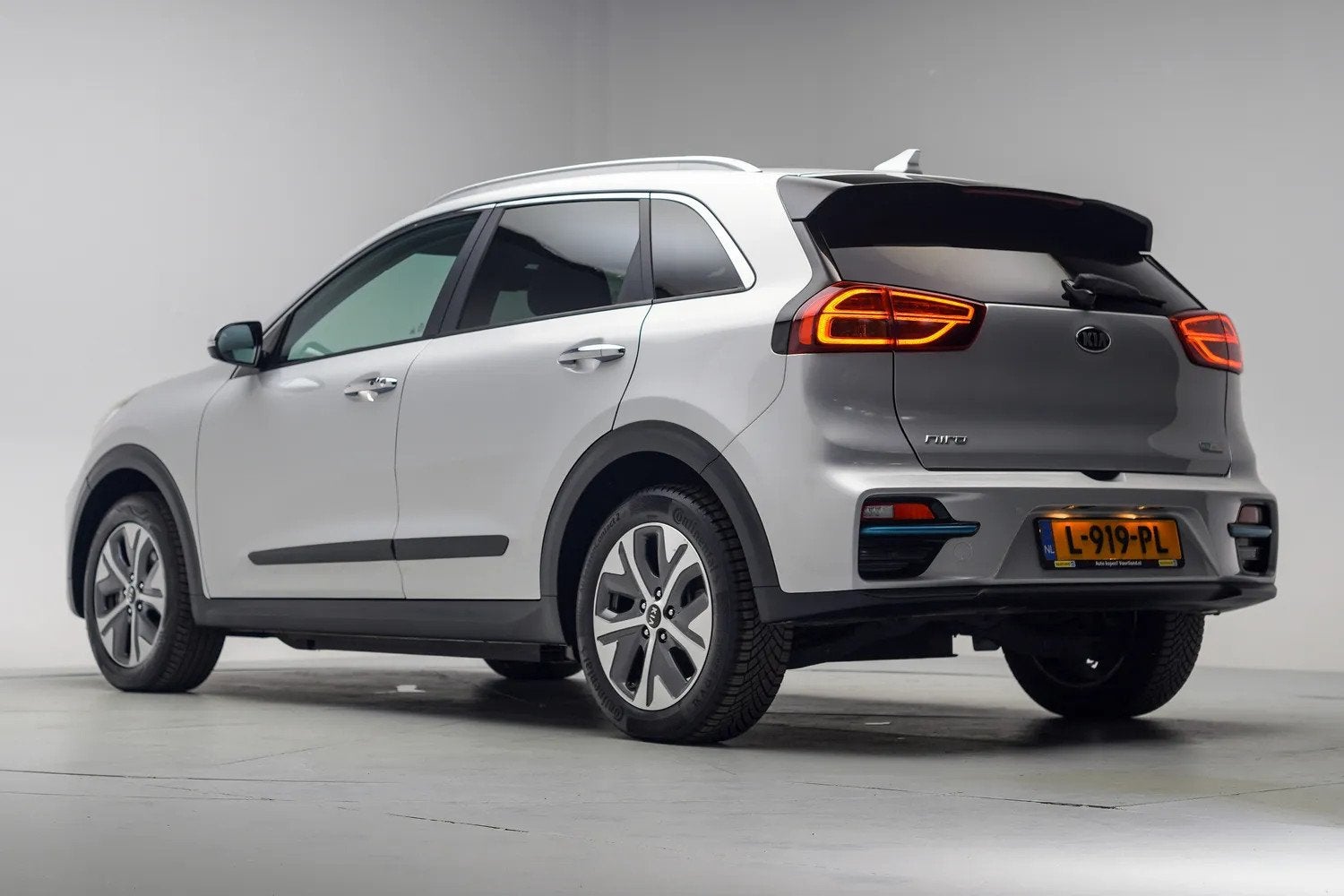 Kia Niro 64 kWh DynamicLine 3-Fase [ Pano Nav Half-leder Cli, Auto's, Automaat, 0 cilinders, Gebruikt, 1712 kg