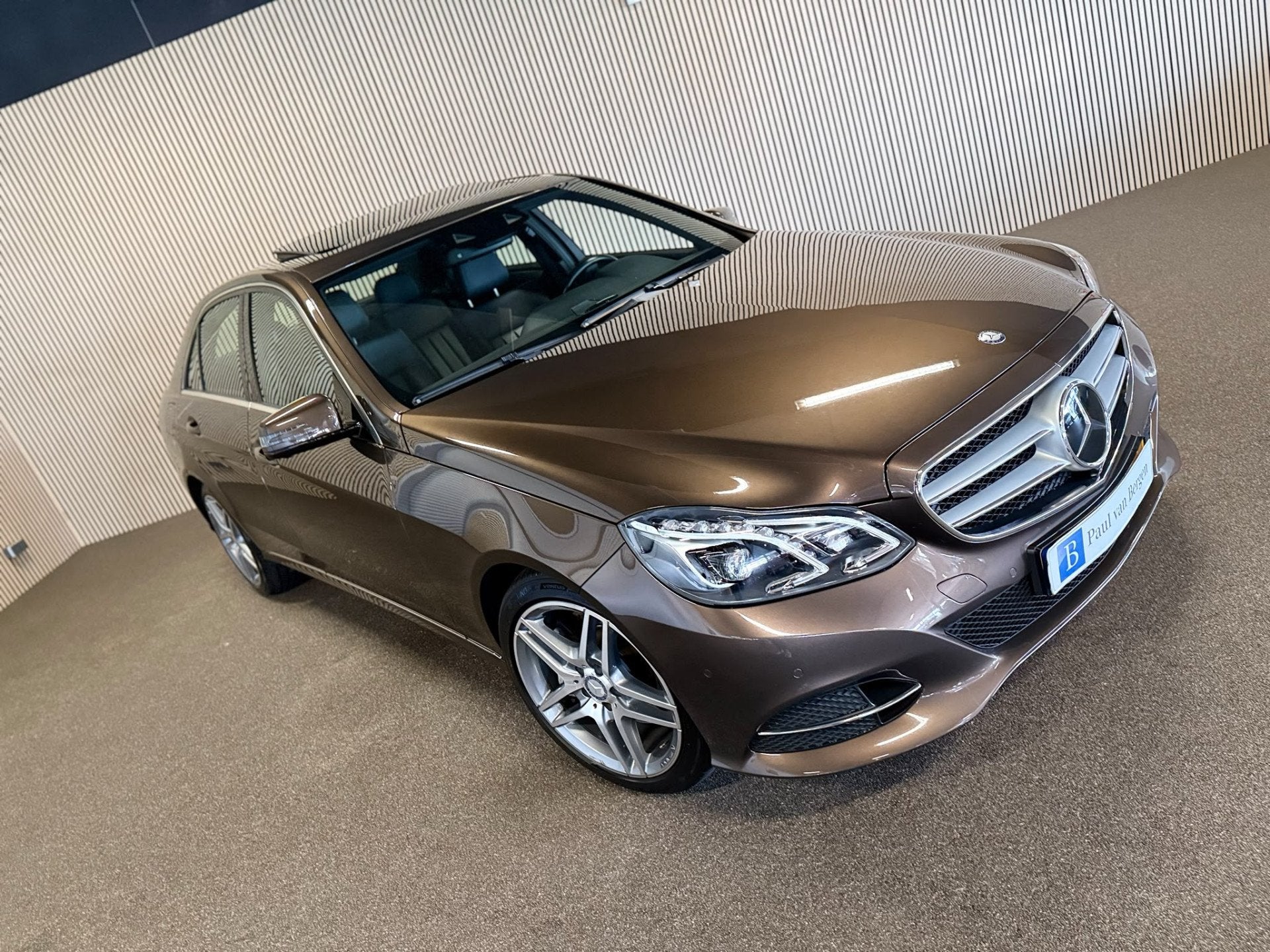 Mercedes-Benz E-Klasse 400 4-Matic Avantgarde-SCHUIFDAK-DISC, Auto's, Mercedes-Benz, Automaat, 12 maanden, Gebruikt, 334 pk