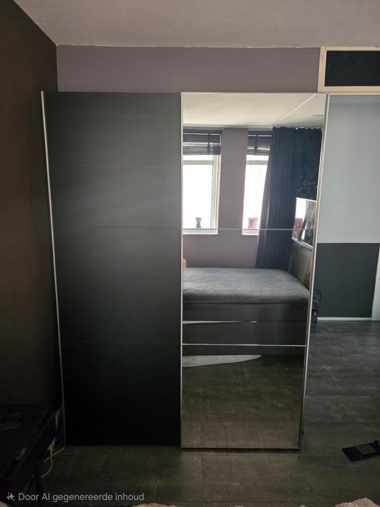 Ikea kledingkast met schuifdeuren: zwart & spiegel (151cm), Ophalen, Met deur(en), Gebruikt, 200 cm of meer
