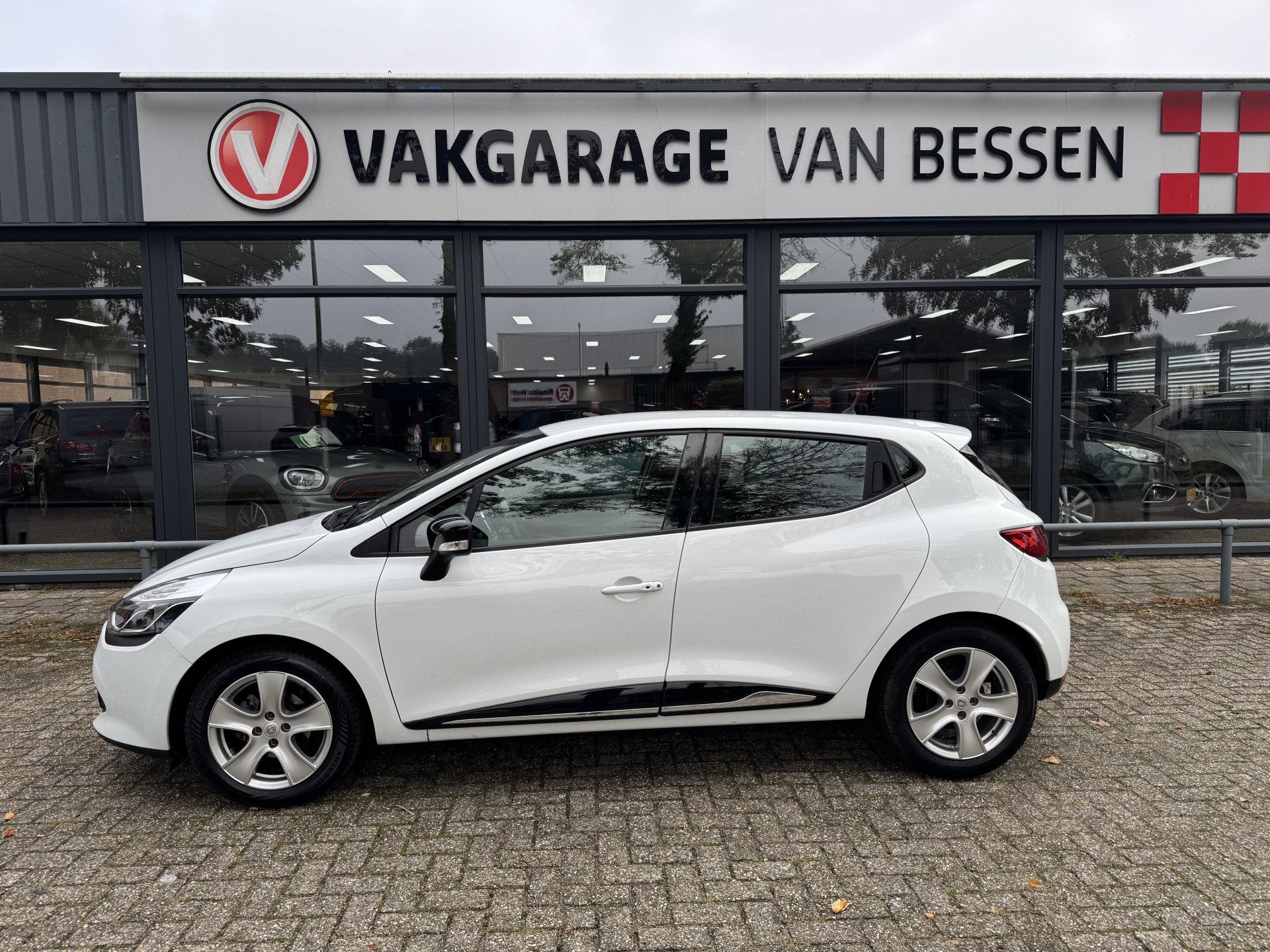Renault Clio 1.2 Dynamique AUTOMAAT-CLIMA-CRUISE (bj 2015), Auto's, Euro 5, Stof, Gebruikt, Origineel Nederlands