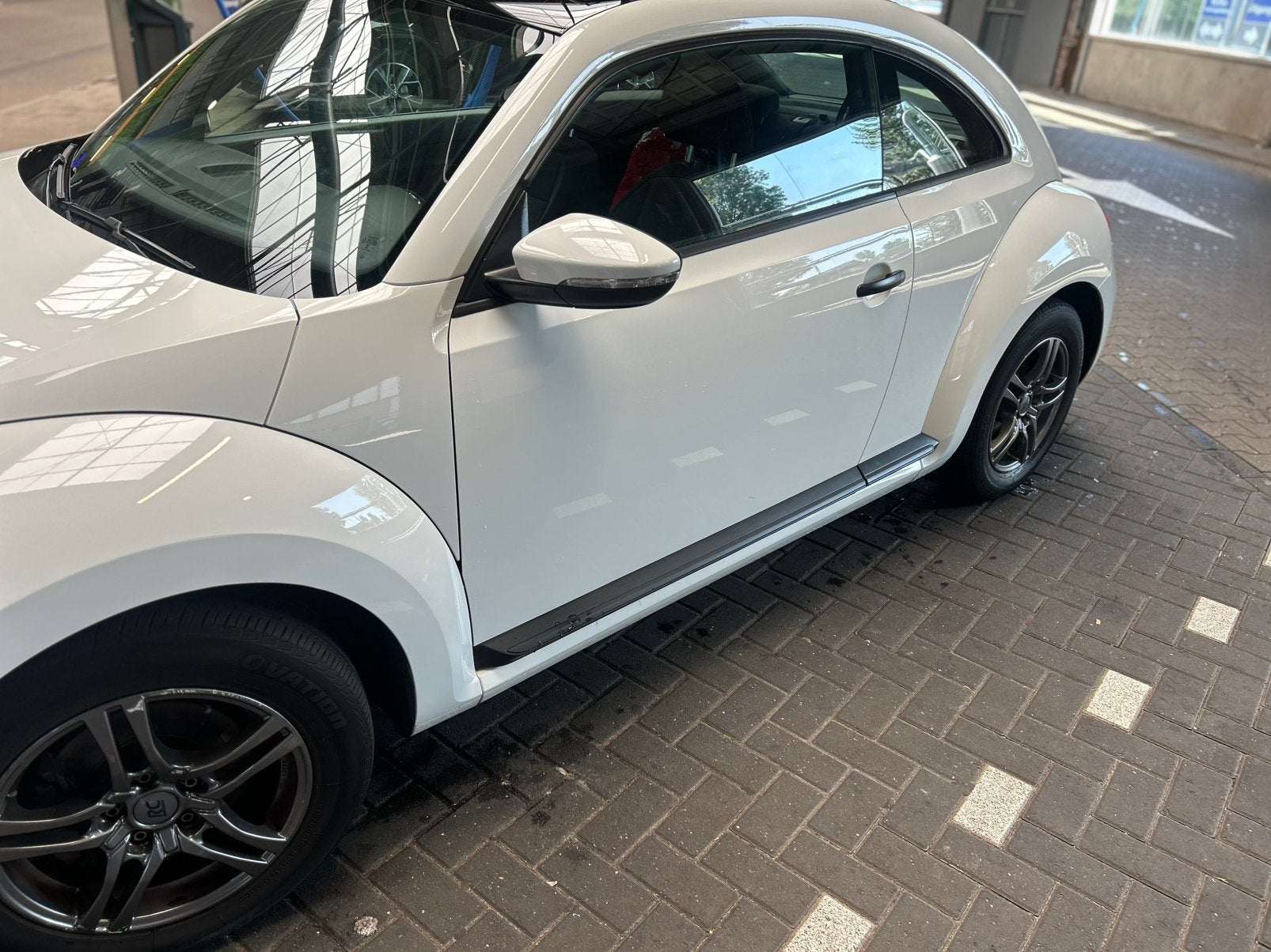 Volkswagen Beetle (Kever) 1.2 TSI 77KW BMT 2014 Wit, Auto's, Volkswagen, Voorwielaandrijving, Beetle (Kever), 4 cilinders, 4 stoelen