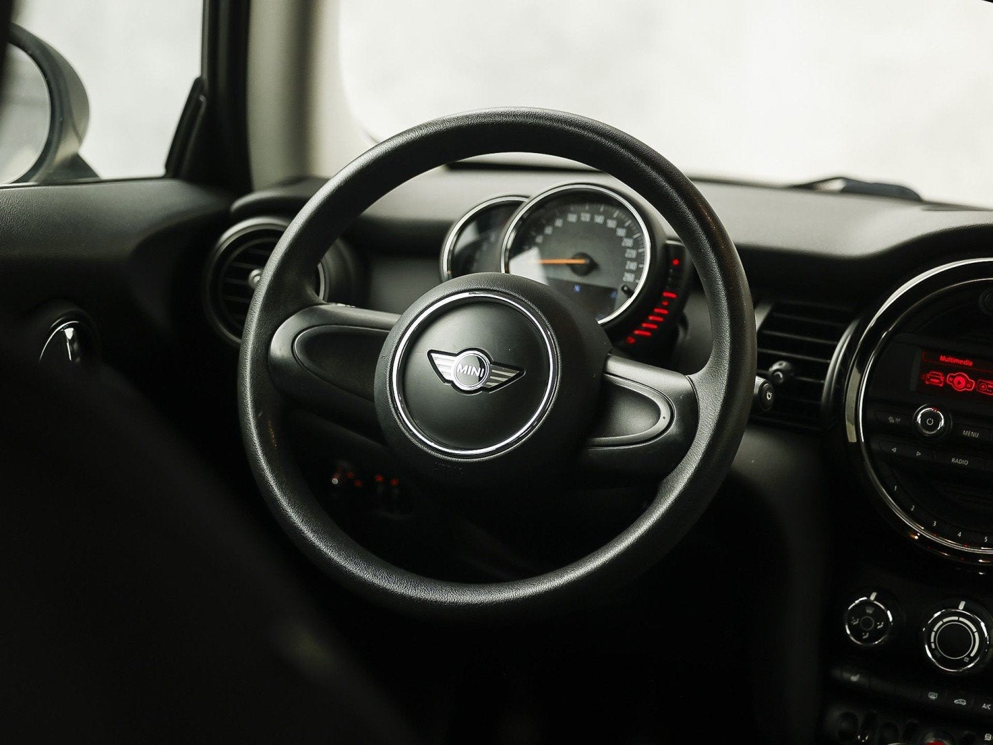 Foto 19 van MINI One 1.2 One Sport (AIRCO, STOELVERWARMING, BLUETOOTH, S