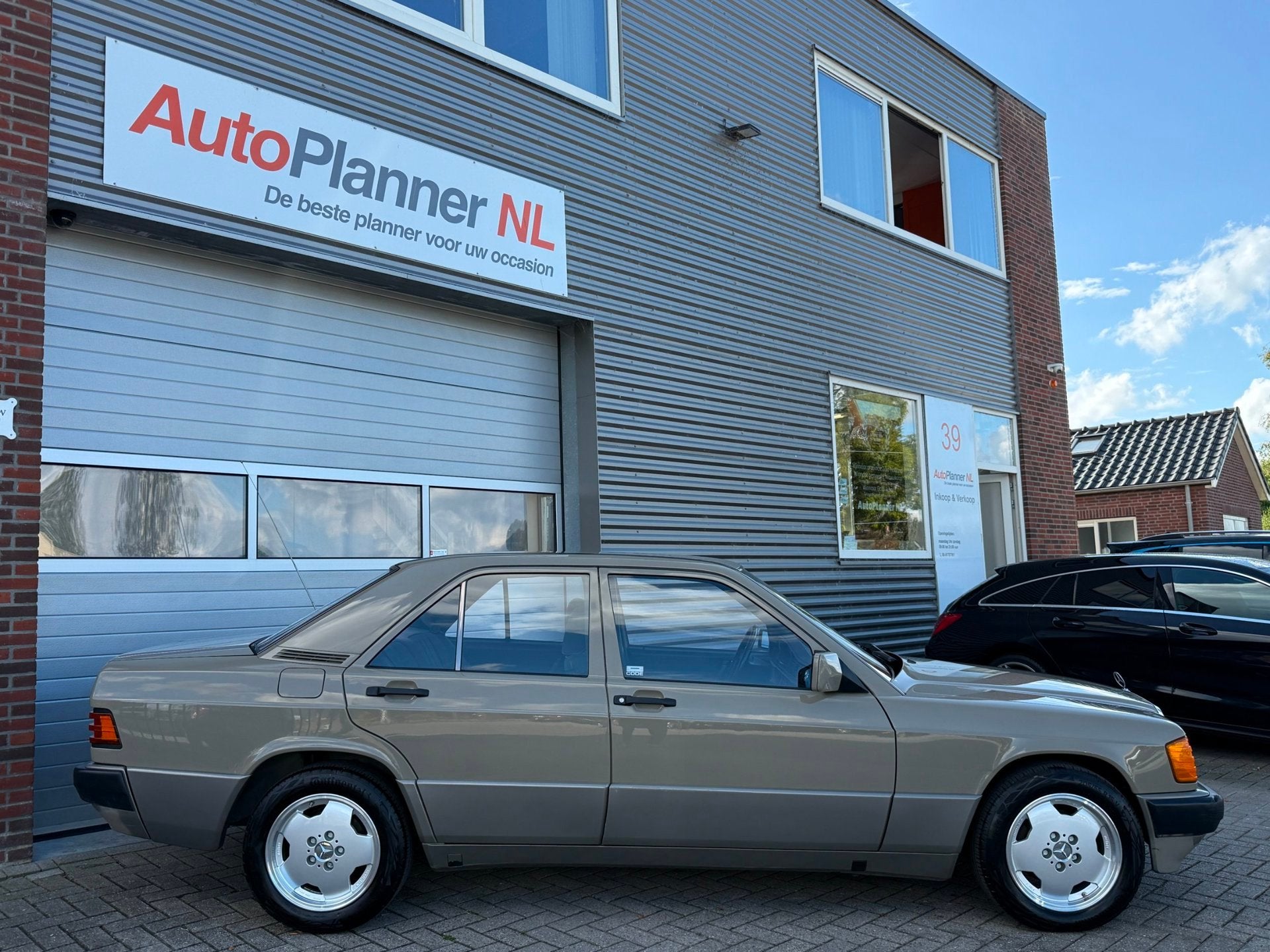 Mercedes-Benz 190-serie 2.0 E! Automaat! Nieuw APK!, Auto's, Mercedes-Benz, Automaat, Gebruikt, 4 cilinders, 122 pk