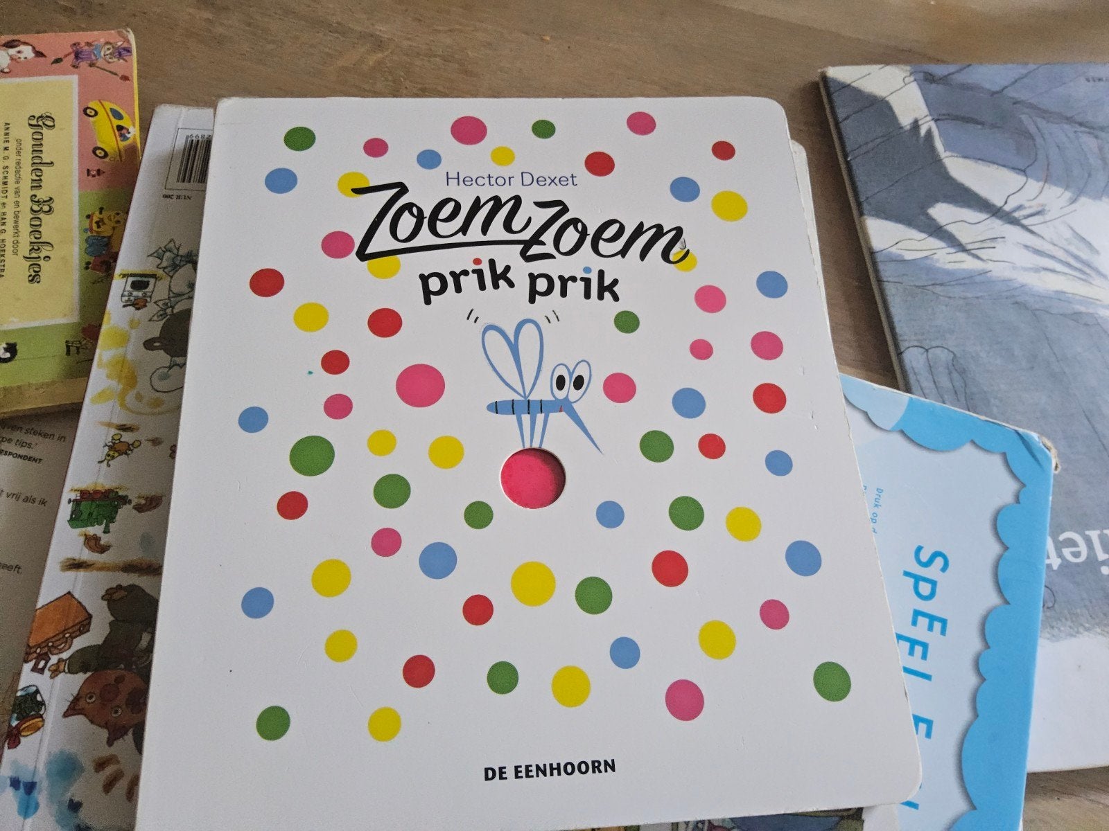Zoem Zoem Prik Prik - Hector Dexet (De Eenhoorn), Fictie algemeen, Uitklapboek, Ophalen of Verzenden, Zo goed als nieuw