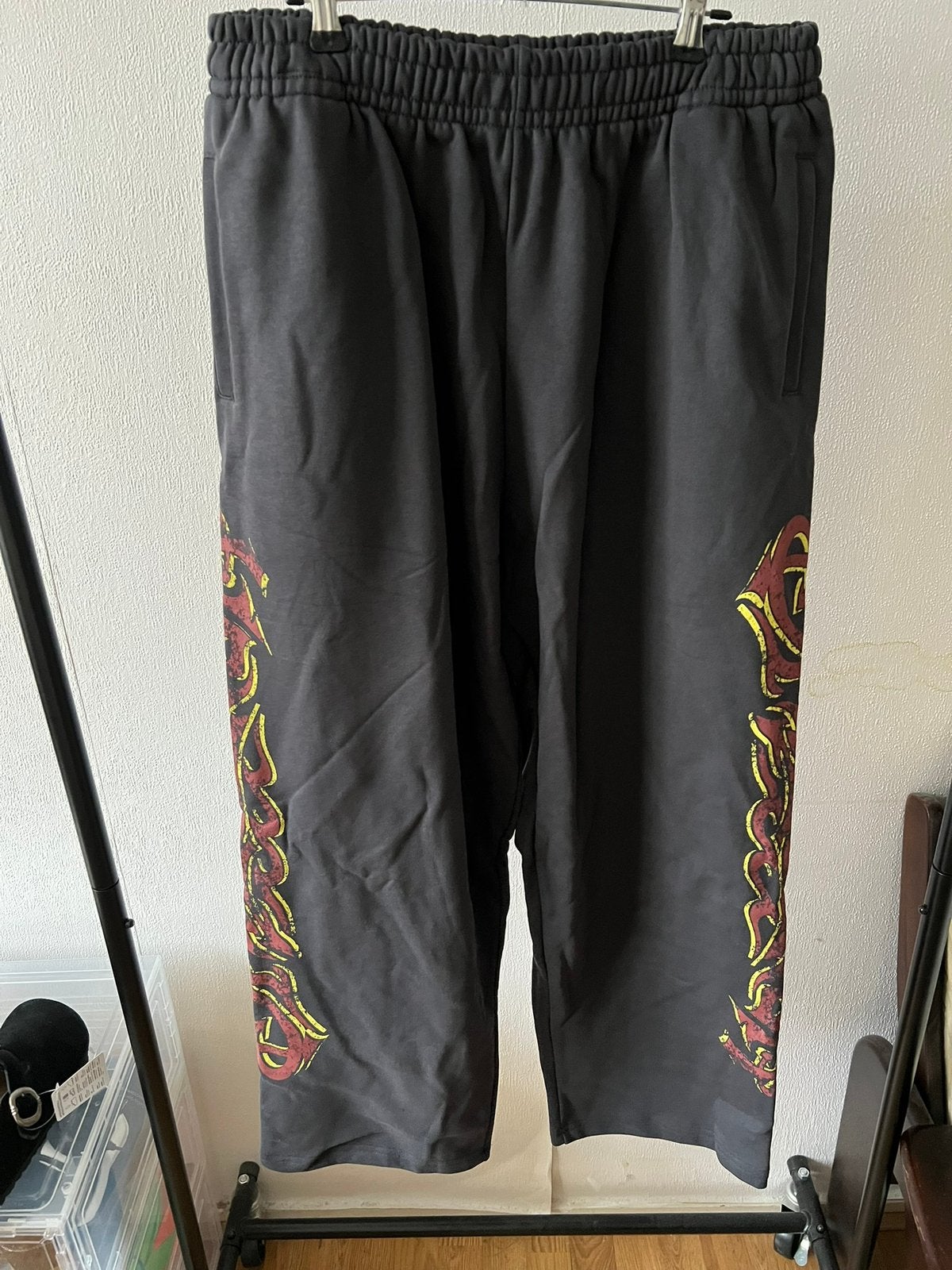 Balenciaga offshore sweatpants, Ophalen of Verzenden, Zo goed als nieuw, Zwart
