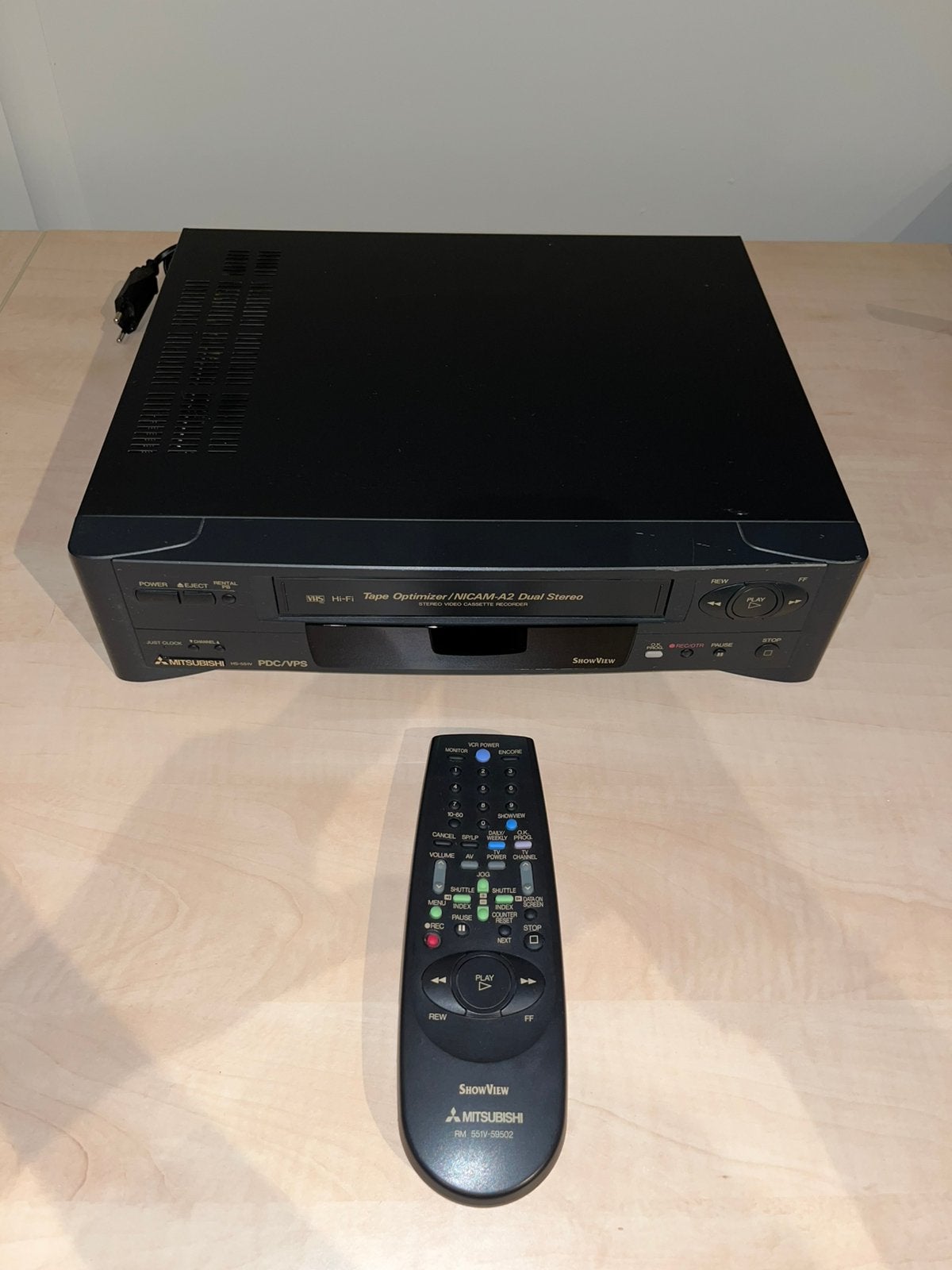 mitsubishi hs 551v Video recorder VHS, Ophalen of Verzenden, Gebruikt, VHS-speler of -recorder