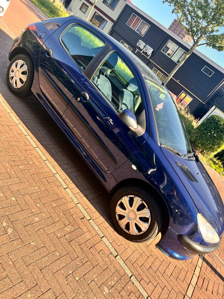 Peugeot 206 1.4 5D 2001 Blauw, Auto's, Voorwielaandrijving, 31 €/maand, 4 cilinders, Blauw