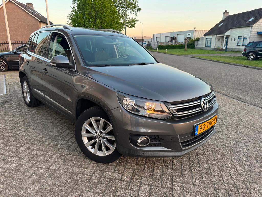 Volkswagen Tiguan 1.4 TSI Sport&Style Airco,Trekhaak, Naviga, Auto's, Voorwielaandrijving, Euro 5, 15 km/l, 4 cilinders