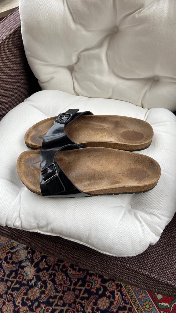 Birkenstock gizeh slippers in mt 39 zwart ., Kleding | Dames, Schoenen, Slippers, Zwart, Ophalen of Verzenden, Gedragen