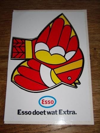 Esso sticker doet wat Extra rode vogel 16 x 11,5 cm, Ophalen of Verzenden, Zo goed als nieuw, Bedrijf of Vereniging