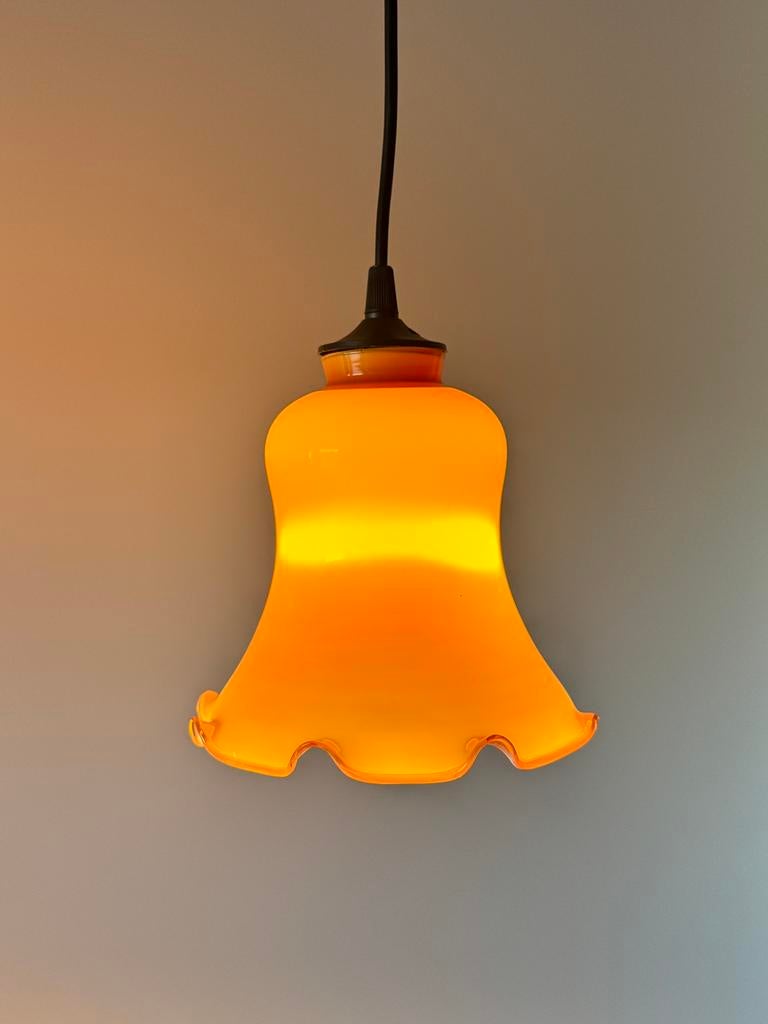 Prachtige Vintage Amber Glazen Hanglamp – Petticoat, Antiek en Kunst, Antiek | Lampen, Ophalen of Verzenden