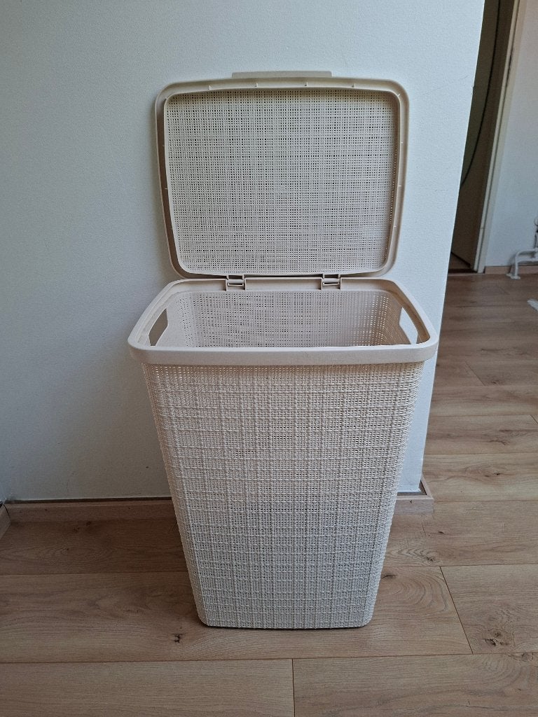Wasmand gevlochten, Ophalen, Kunststof, Gebruikt, Mand