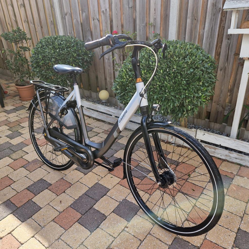 Gazelle Grenoble C8 Damesfiets 57cm, Fietsen en Brommers, Versnellingen, Zo goed als nieuw, Gazelle, 56 cm of meer
