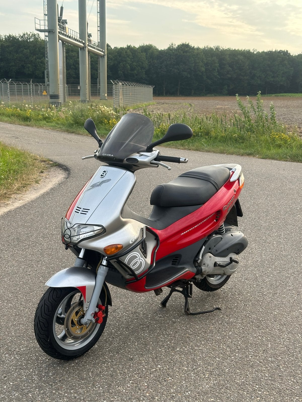 Gilera Runner SP 180 Motorscooter - Rood/Zilver, Motoren, Tuning en Styling, Ophalen of Verzenden