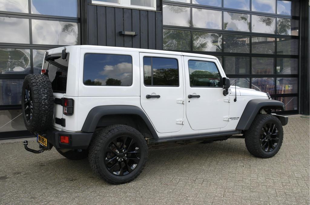 Jeep Wrangler 2.8 CRD Sport | NL-Auto | MARGE | Grijs Kentek, Auto's, Bestelauto's, Euro 5, Gebruikt, 4 cilinders, Wit