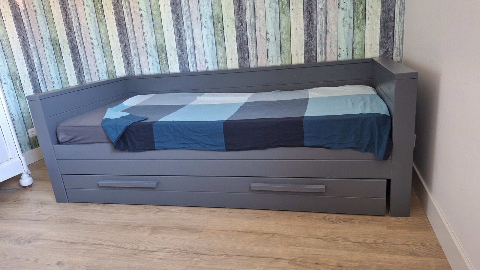 Bed met lade Wood, Huis en Inrichting, Slaapkamer | Waterbedden, Ophalen, 100 cm, Eenpersoons, Zo goed als nieuw