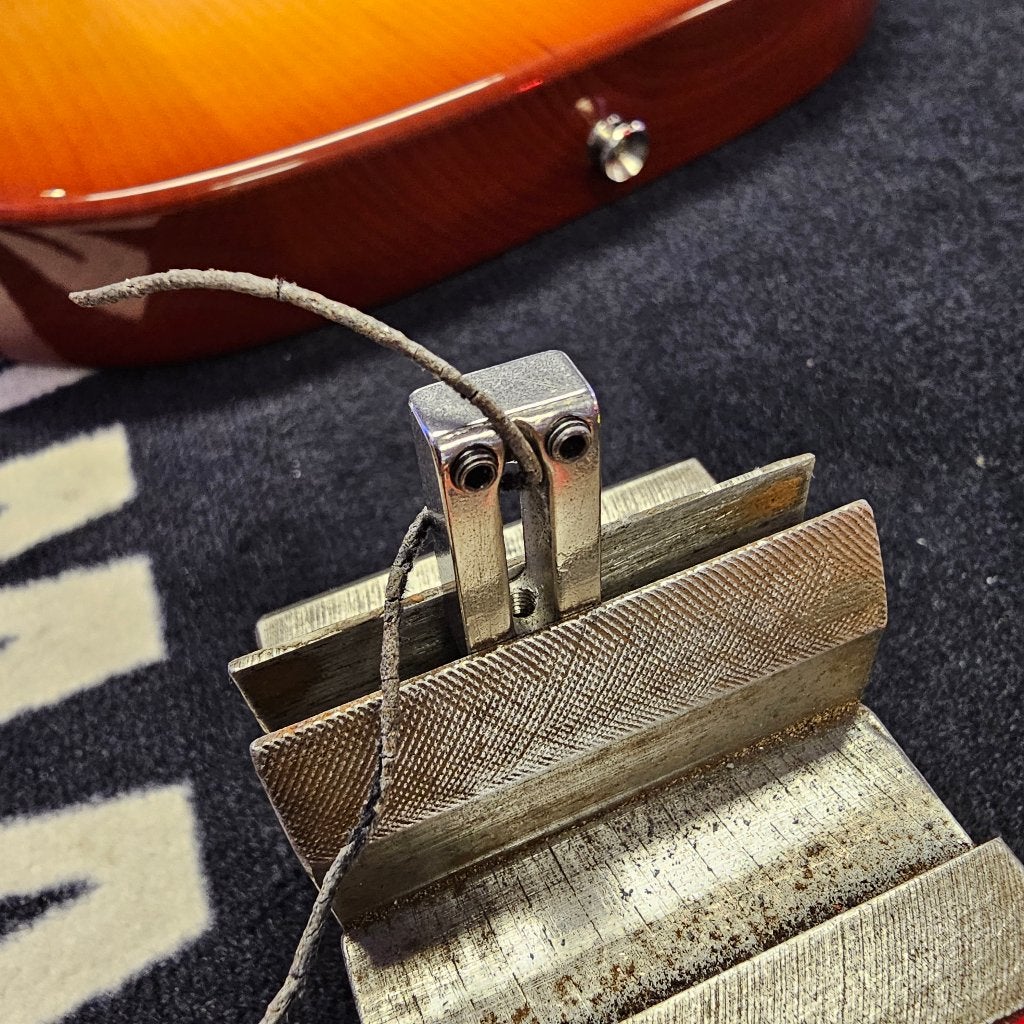 Gitaarreparatie & onderhoud in Utrecht DB Music Store, Ophalen, Nieuw, Overige typen