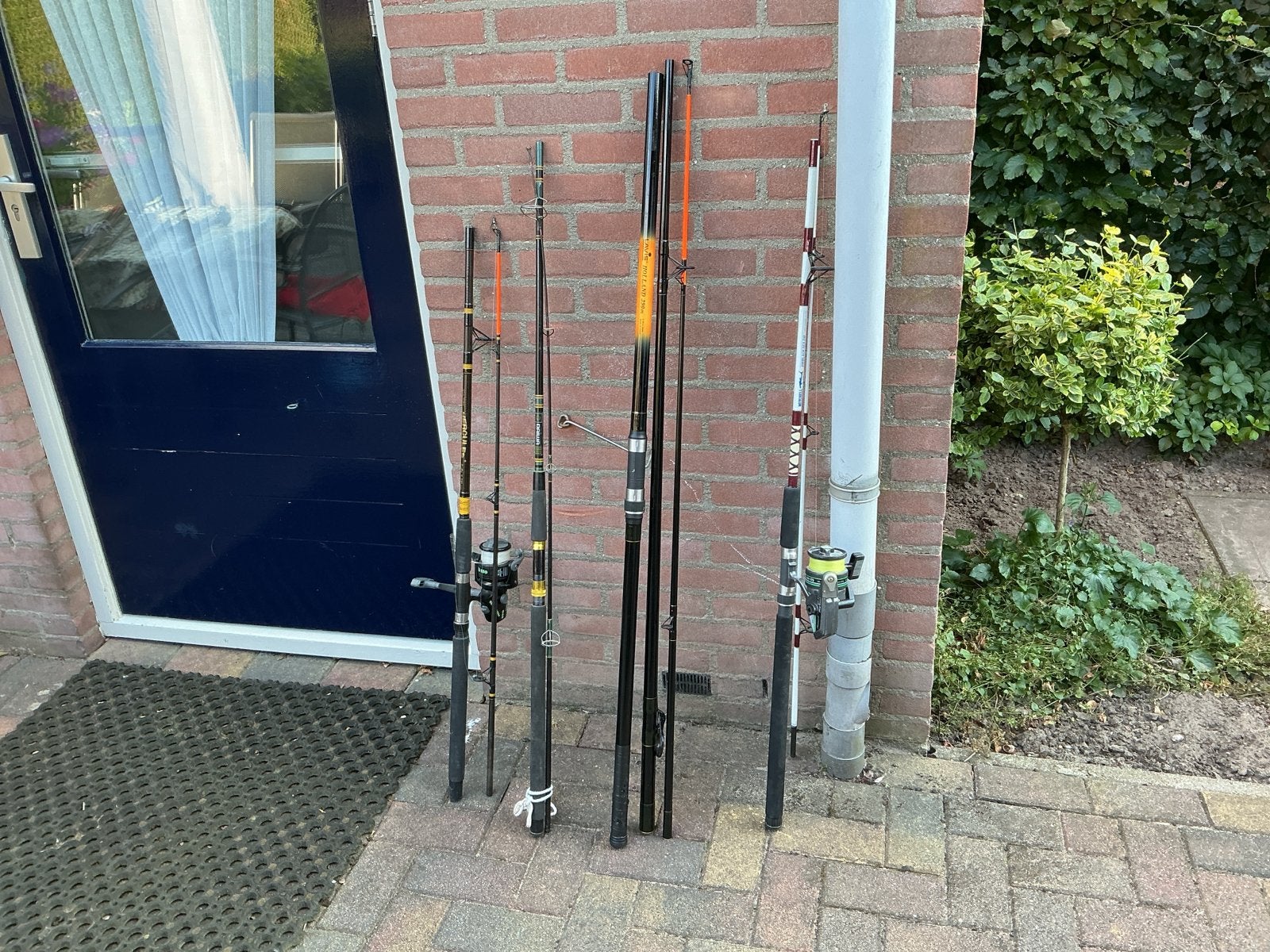 Vishengels met molens - Set van 4, Watersport en Boten, Hengelsport | Algemeen, Ophalen, Gebruikt, Complete hengel