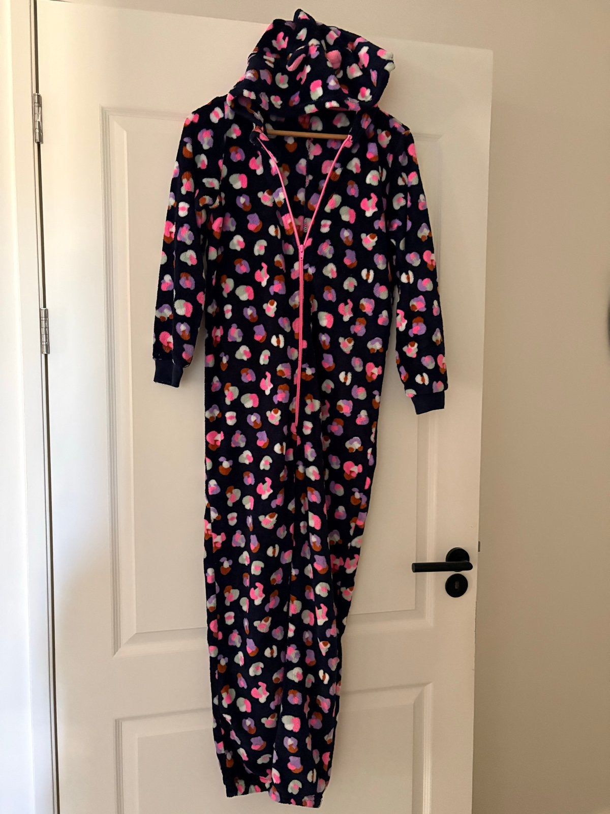Fleece Onesie met Luipaardprint - 146/152, Ophalen, Zo goed als nieuw