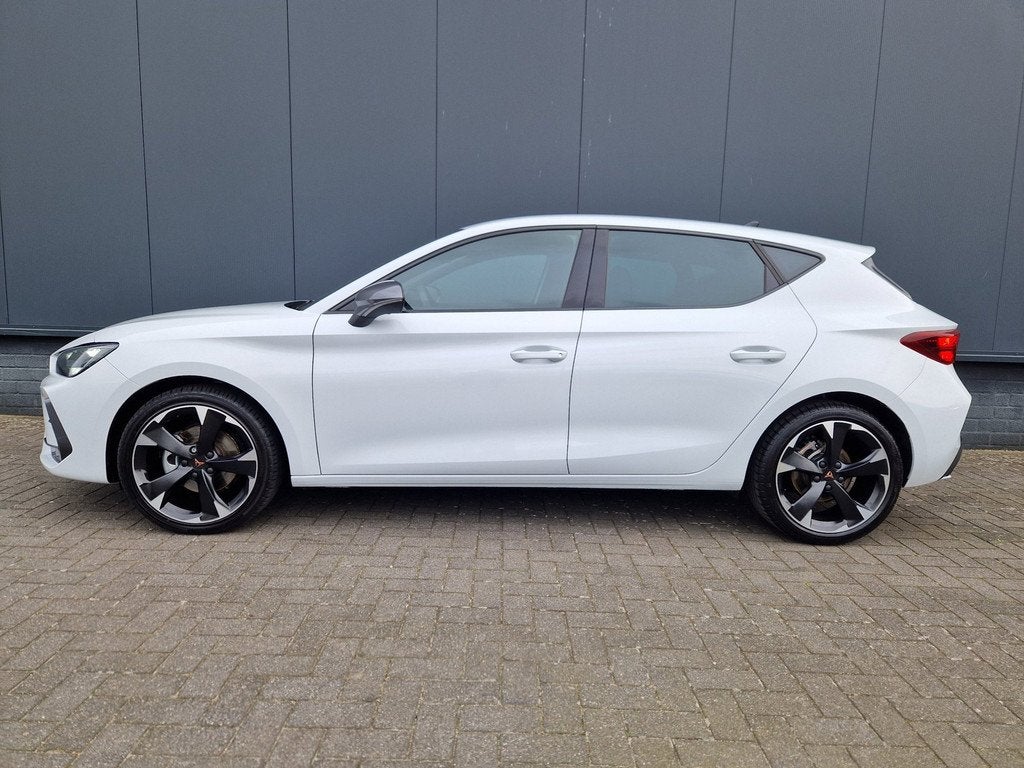 CUPRA Leon 2.0 TDI DSG 150PK /Led /Virtual Cockpit /1e eigen, 12 maanden, Gebruikt, Zwart, 4 cilinders