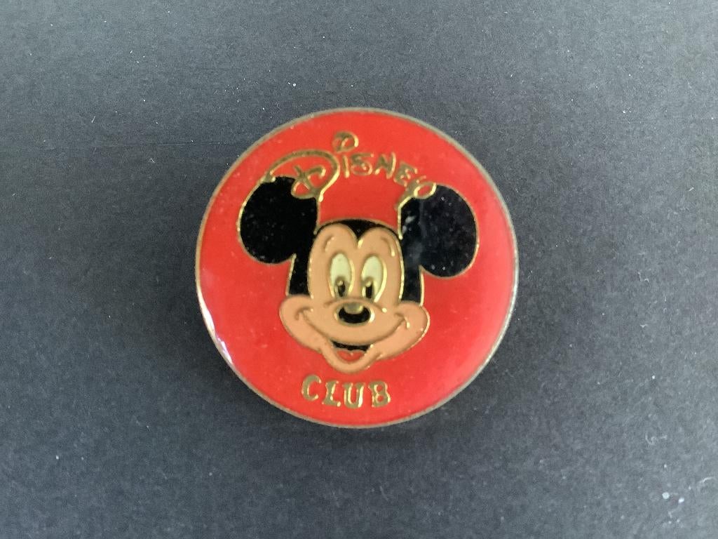 Disney Mickey Mouse Club pin, Ophalen of Verzenden, Zo goed als nieuw, Figuurtje, Speldje of Pin