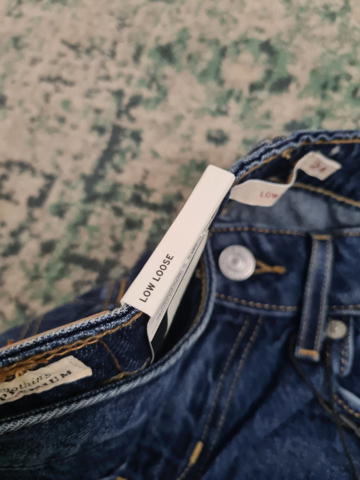 Levi's Low Loose W27 L30 Donkerblauw Nieuw Tulsi2730, Blauw, Nieuw, Ophalen of Verzenden, W27 (confectie 34) of kleiner
