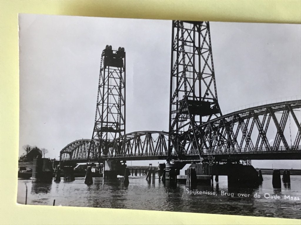 Spijkenisse, Brug over de Oude Maas - Zwart-wit ansichtkaart, Verzenden, 1940 tot 1960, Ongelopen, Zuid-Holland