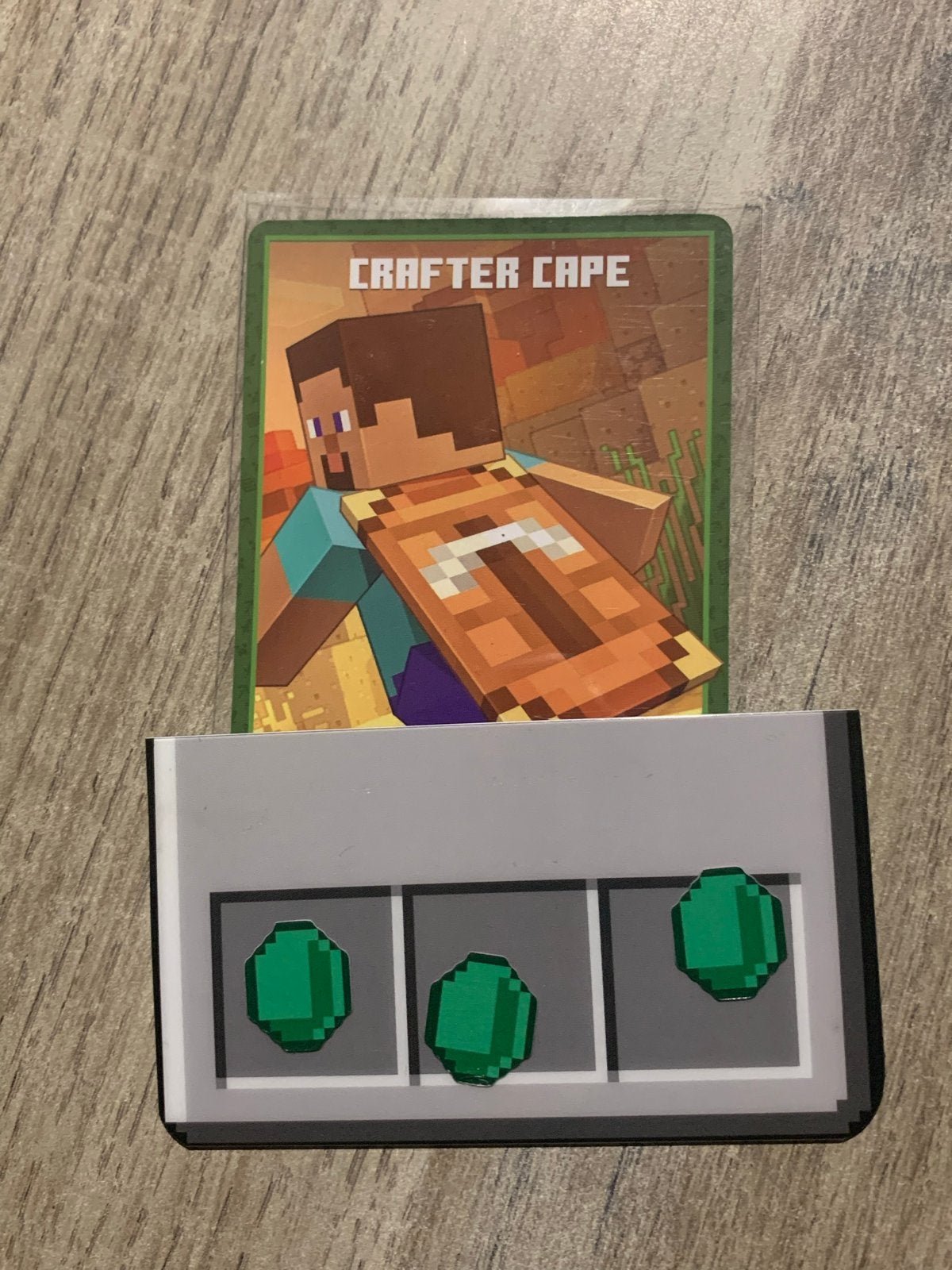 Minecraft TwitchCon Europe Crafter Cape, Ophalen of Verzenden, Overige figuren, Zo goed als nieuw, Papier, Kaart of Schrift
