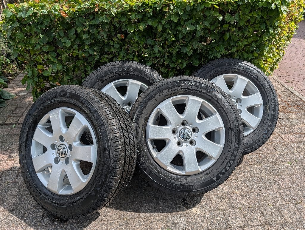 Lichtmetalen velgen met winterbanden, Auto-onderdelen, Banden en Velgen, Ophalen, 255 mm, 16 inch, Banden en Velgen