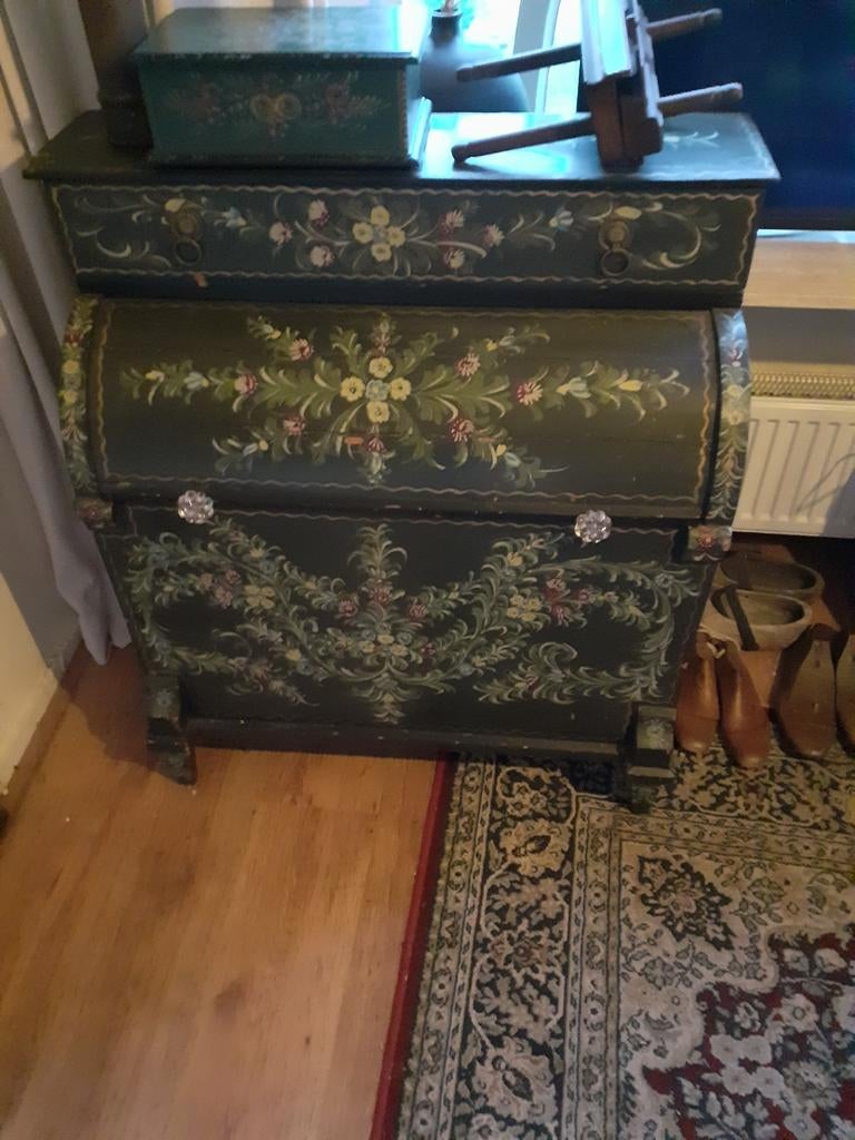 Antiek brocante hindelooper graankast, Ophalen