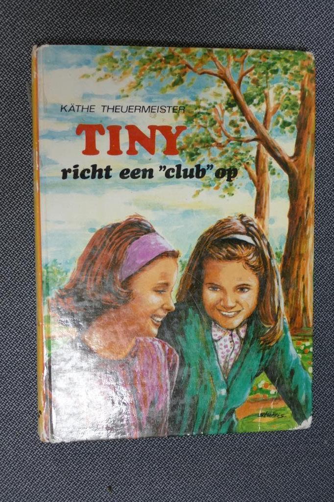Käthe Theuermeister – Tiny richt een club op, Boeken, Ophalen of Verzenden, Käthe Theuermeister, Fictie
