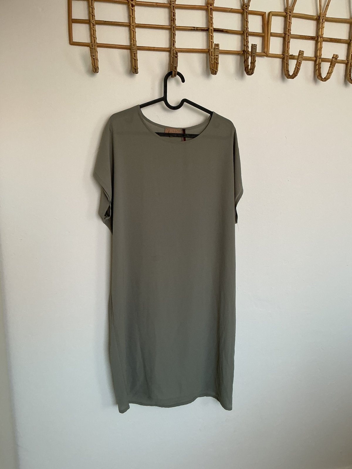 Zusss jurkje groen maat s/m, Kleding | Dames, Maat 38/40 (M), Ophalen of Verzenden, Zo goed als nieuw, Knielengte