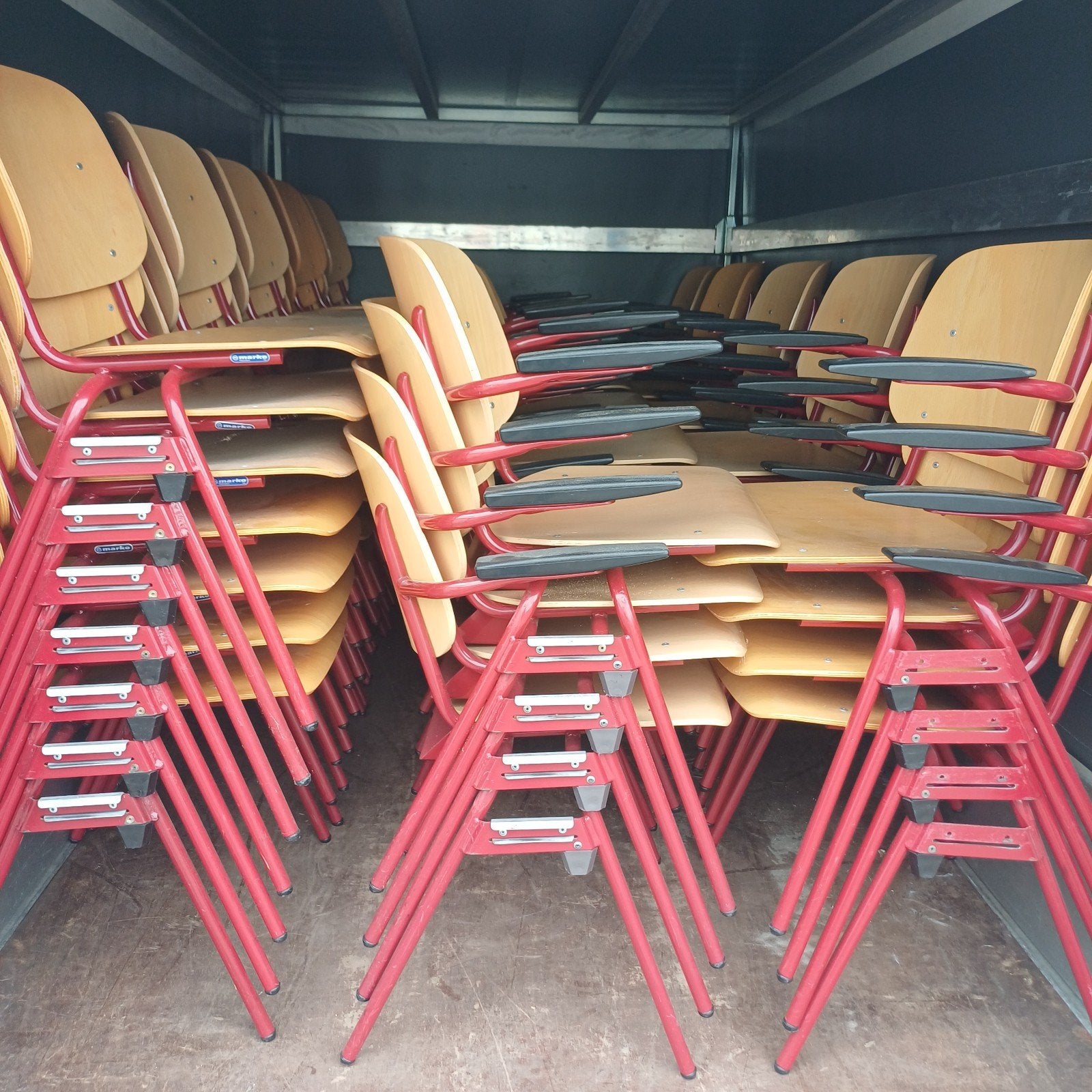 80 x vintage schoolstoelen stapelstoelen partij stoelen, Ophalen, Gebruikt, Bruin, Vijf, Zes of meer stoelen