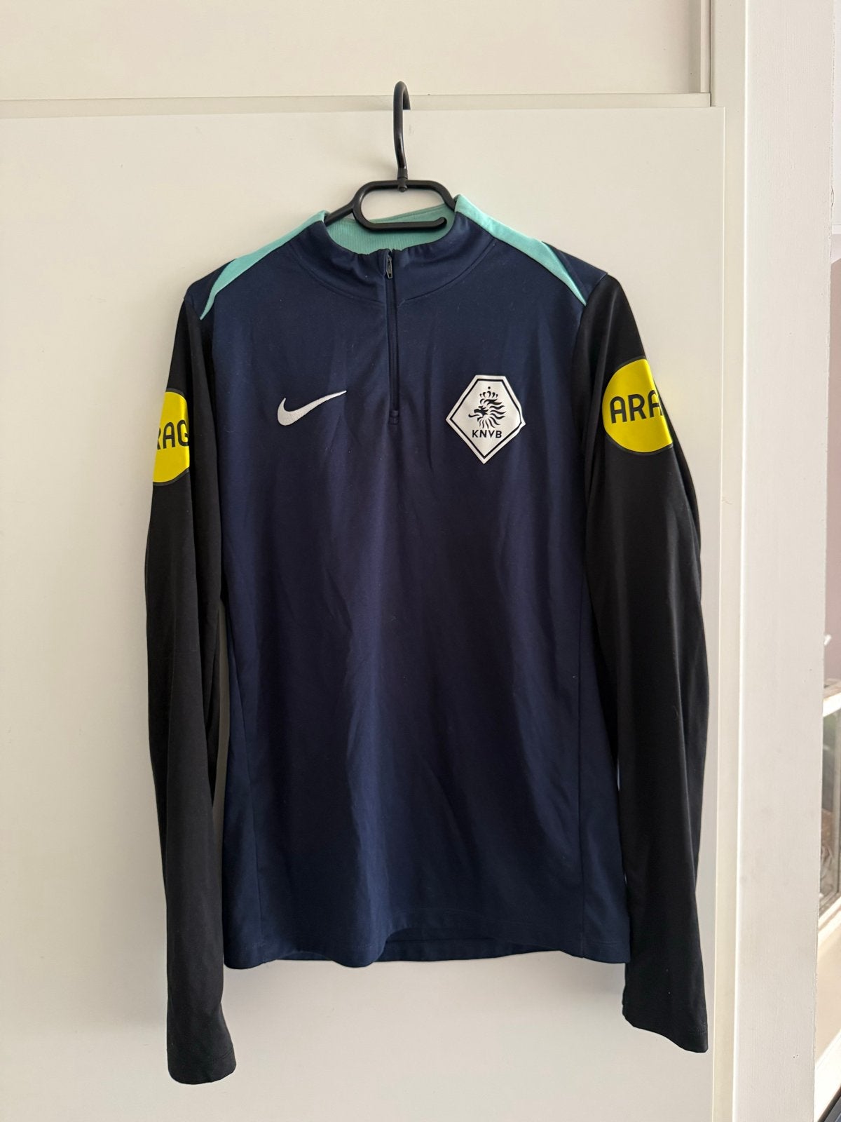 Nike KNVB Arag Trainingstrui Heren - Maat M, Maat 38/40 (M), Blauw, Ophalen of Verzenden, Zo goed als nieuw